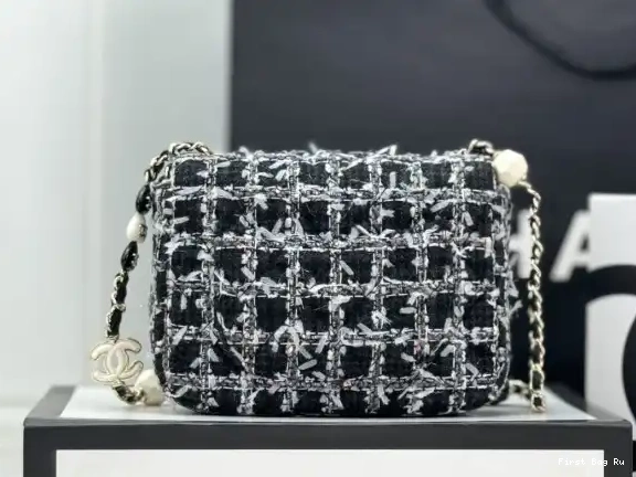 First Bag Ru MINI BAG FLAP CHANEL 0620
